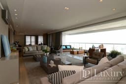 TATUAPÉ | 425m² | 31º andar | 1 por andar | 5 suítes | 7 vgs