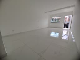 Sobrado à venda, 230 m², 3 quartos, 2 banheiros, 1 suíte
