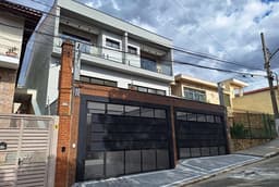 Sobrado à venda, 210 m², 3 quartos, 4 banheiros, 3 suítes
